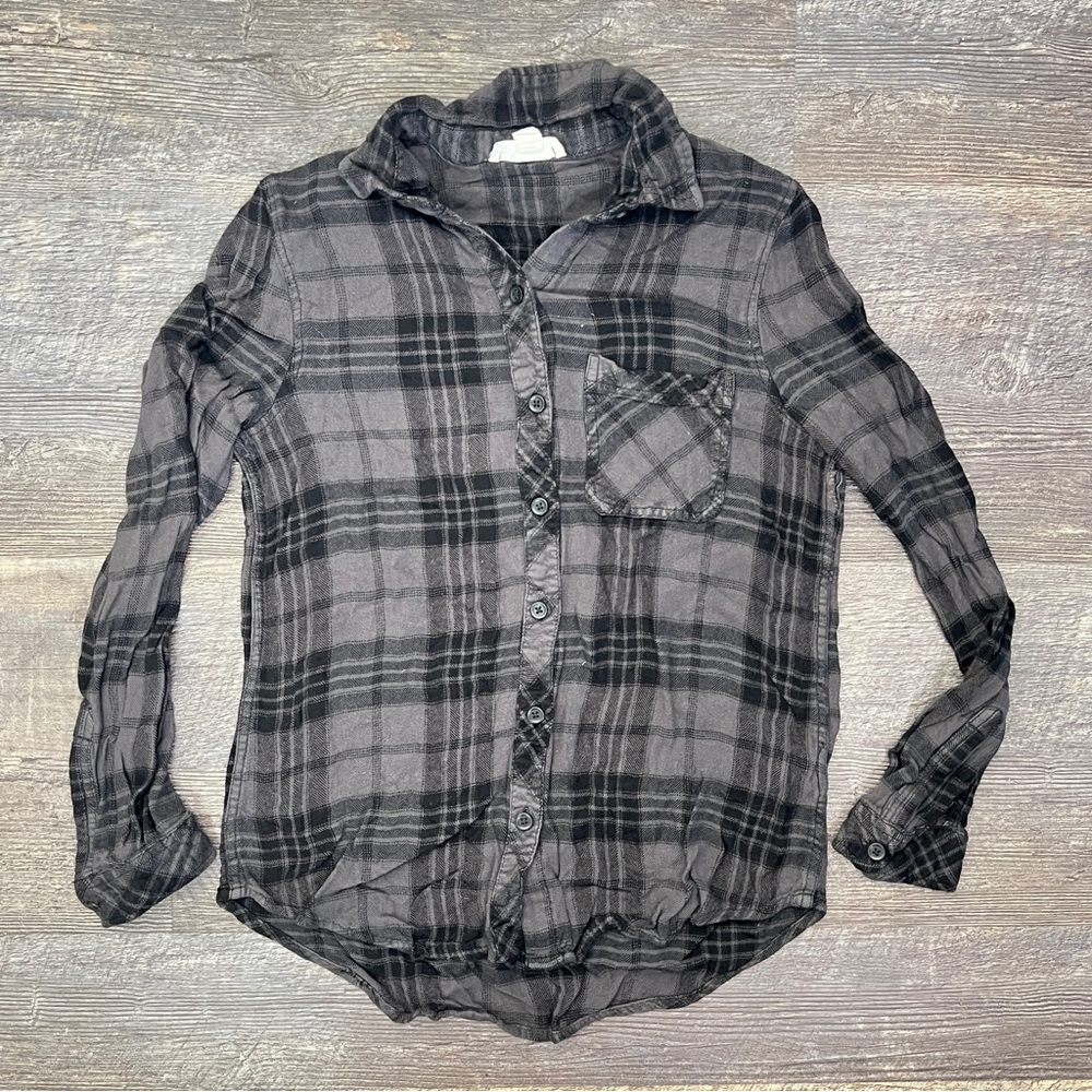 Beachlunchlounge gray and black button-down flannel shirt top size XS B168